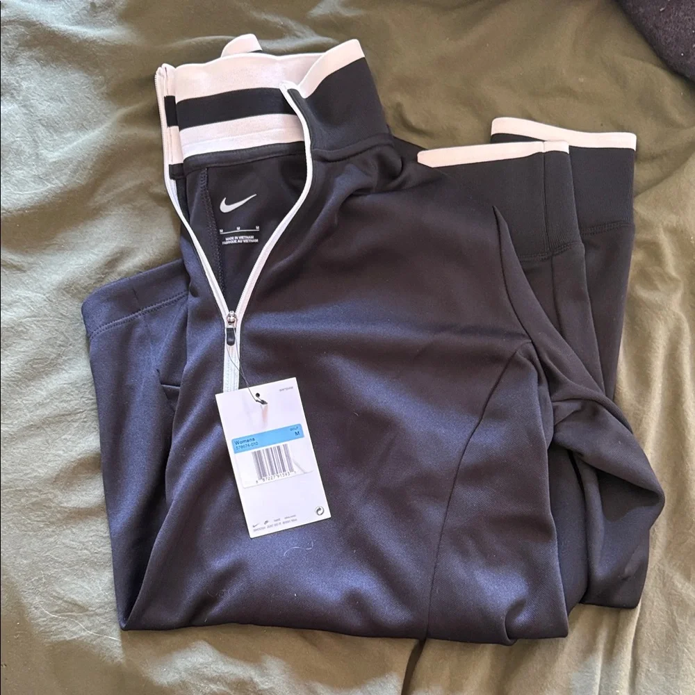 Nike Black and White Quarter-Zip Top - Picture 2 of 7